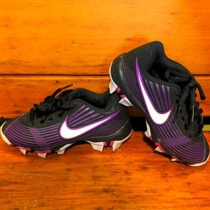 Girls Nike softball cleats